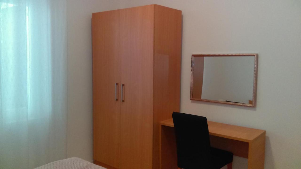 Apartman Borna Starigrad Paklenica Exterior photo